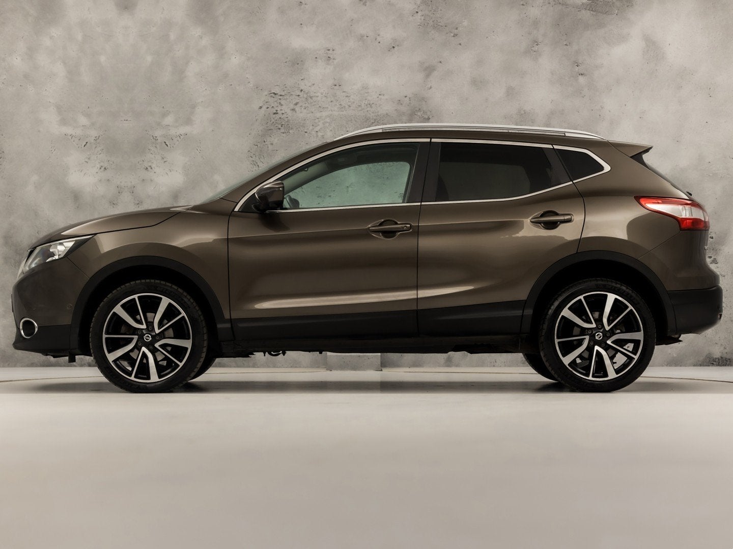 Nissan QASHQAI 1.6 dCi Tekna 4WD (PANORAMADAK, NAVIGATIE, LE, Auto's, 12 maanden, 4 cilinders, 1435 kg, Leder