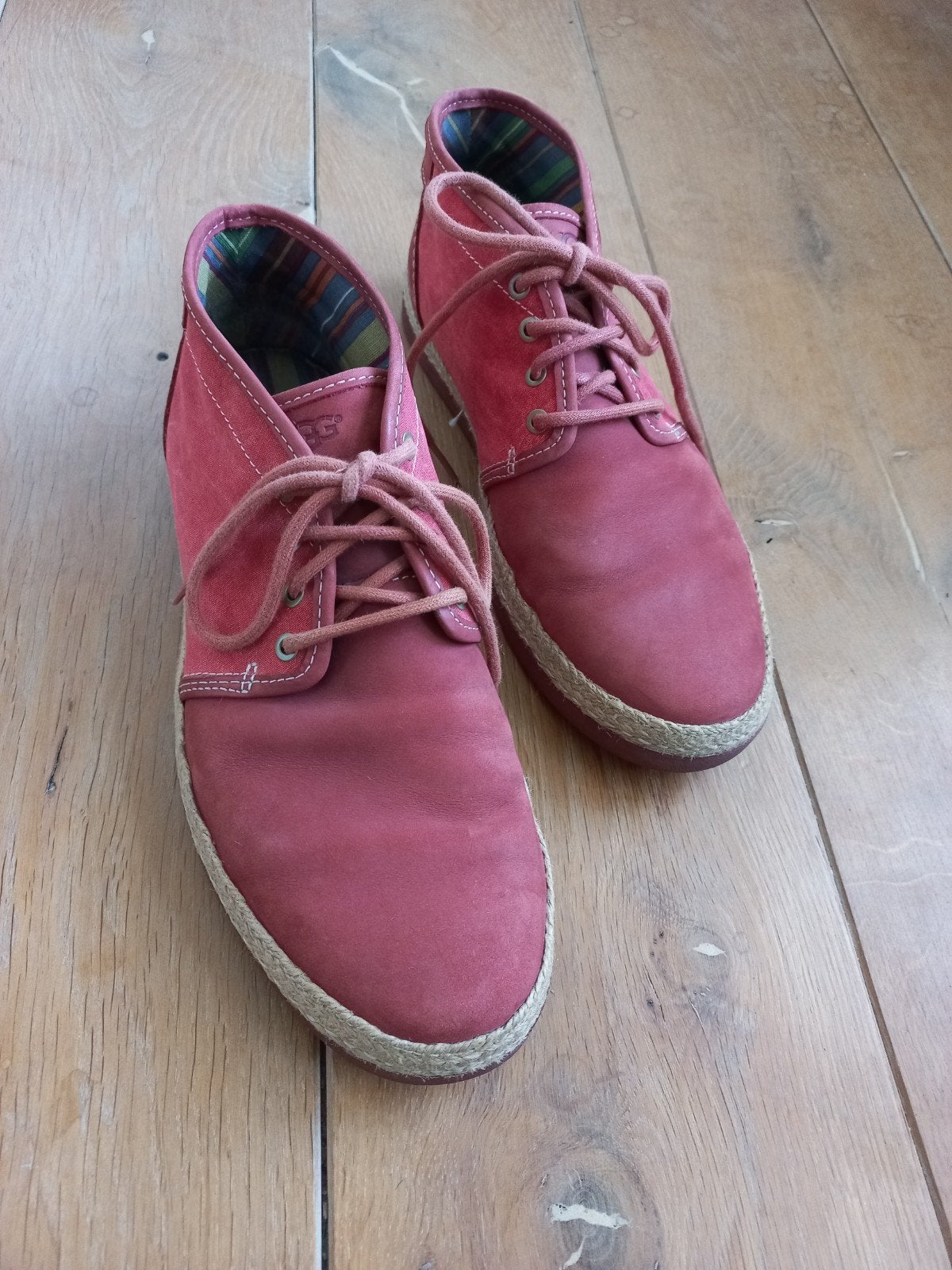 Origineel Ugg Australia zomerschoen mt 42, Ophalen of Verzenden, Zo goed als nieuw, Overige kleuren, Boots