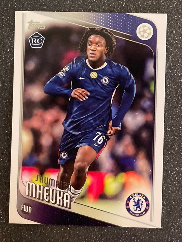 Topps UCC Flagship ‘26   ROOKIE CARD   MHEUKA   CHELSEA FC, Verzenden, Zo goed als nieuw, Plaatje