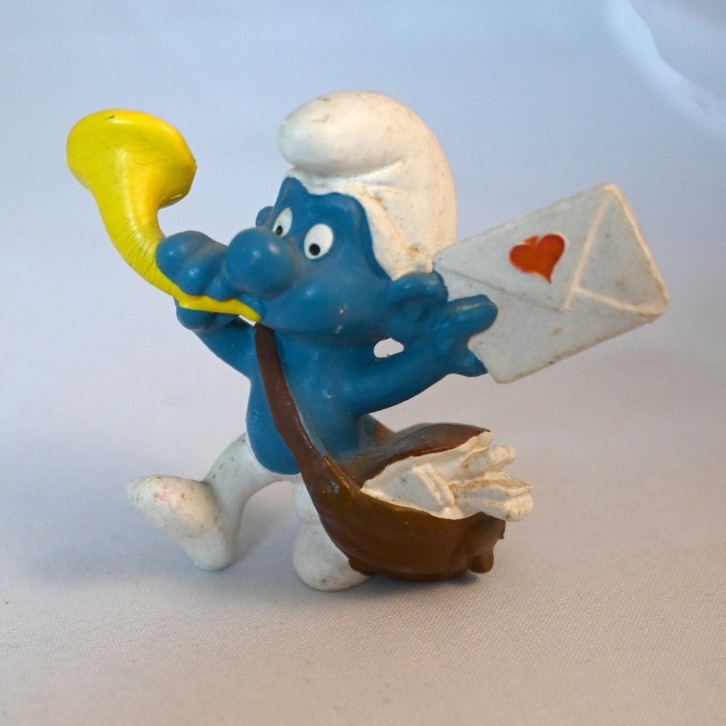 "Postbode" Smurf - hart op envelop, Ophalen of Verzenden, Gebruikt, Poppetje, Figuurtje of Knuffel