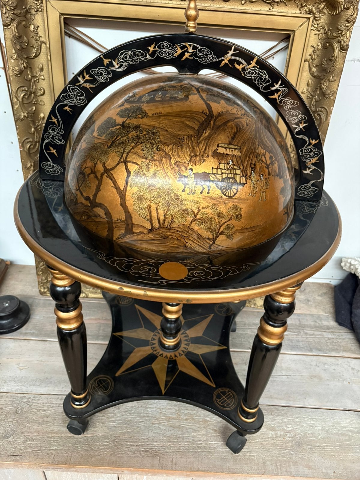 Drank globe wereldbol goud kitch antiek vintage, Ophalen, Zo goed als nieuw