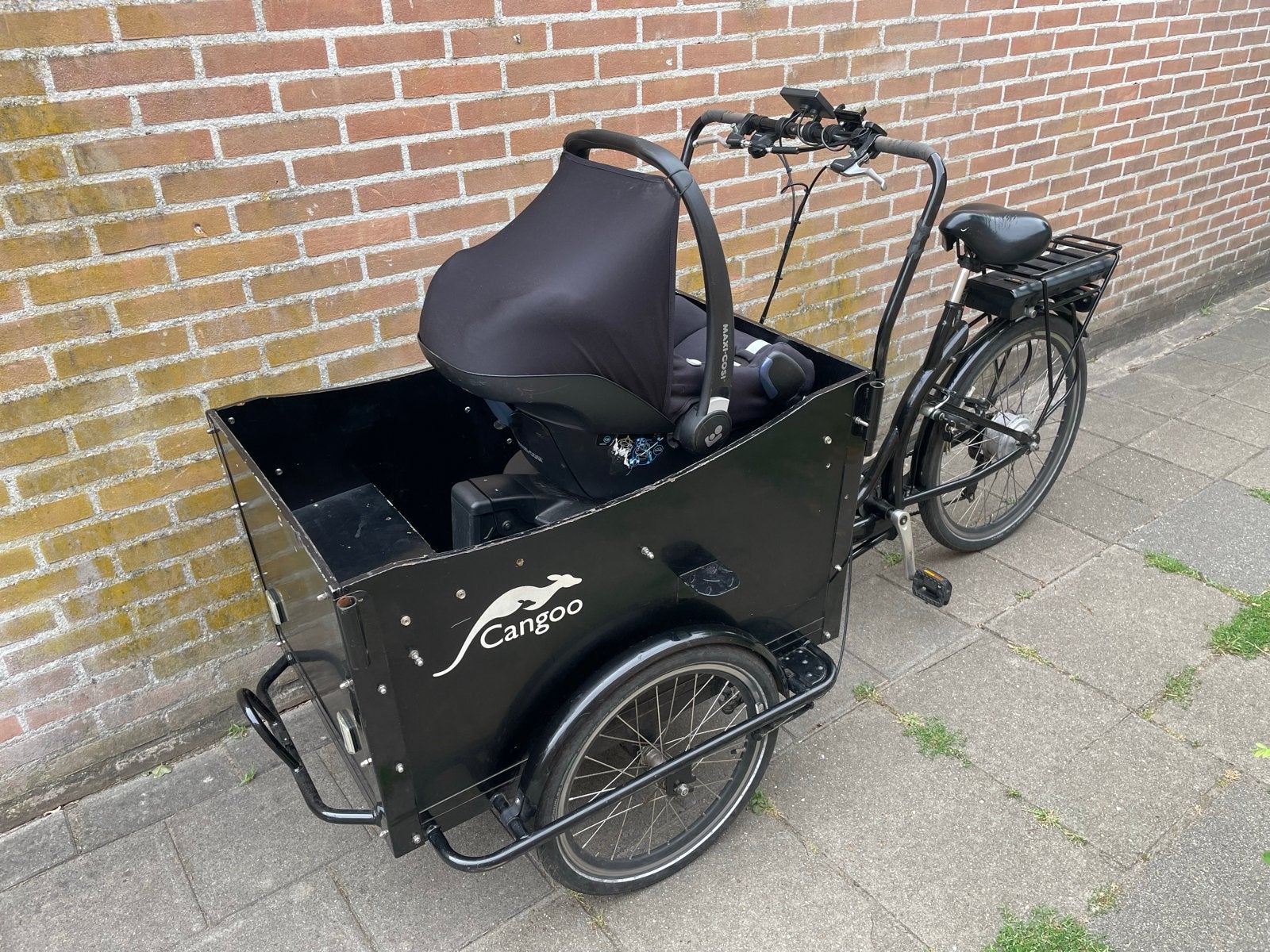 Cangoo Elektrische Bakfiets met Maxi-Cosi Adapter, Fietsen en Brommers, Fietsen | Bakfietsen, Gebruikt, Elektrisch, 2 kinderen