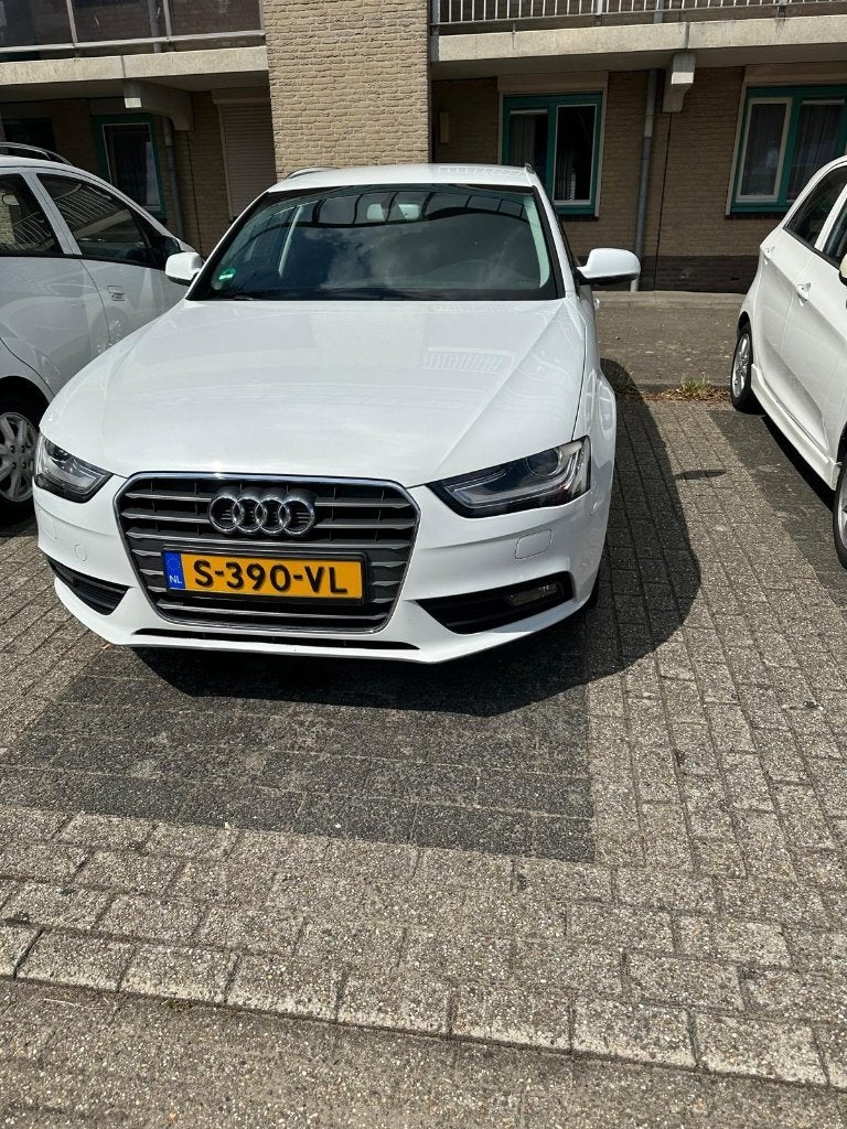 Audi A4 2.0 TDI 110KW Avant Multitr. 2015 Wit, Euro 5, Zwart, 4 cilinders, A4