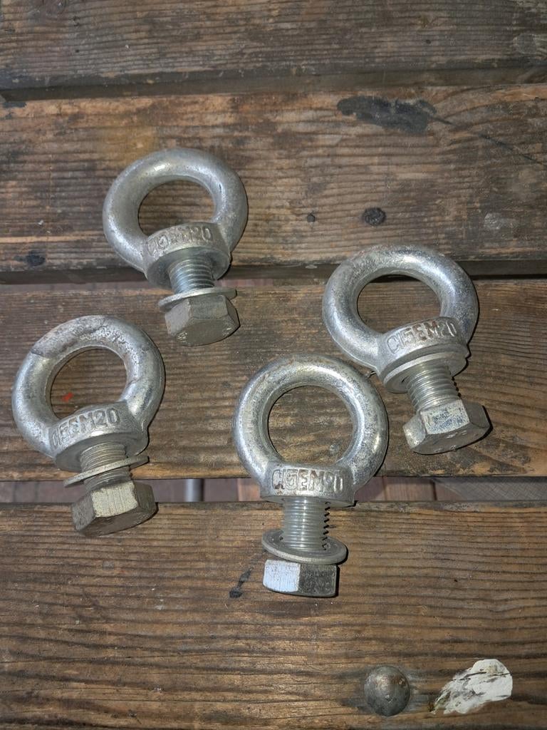 4x Ringmoer met bout M20 - Oogbouten, Doe-het-zelf en Verbouw, Ophalen of Verzenden, Gebruikt, Bouten of Moeren