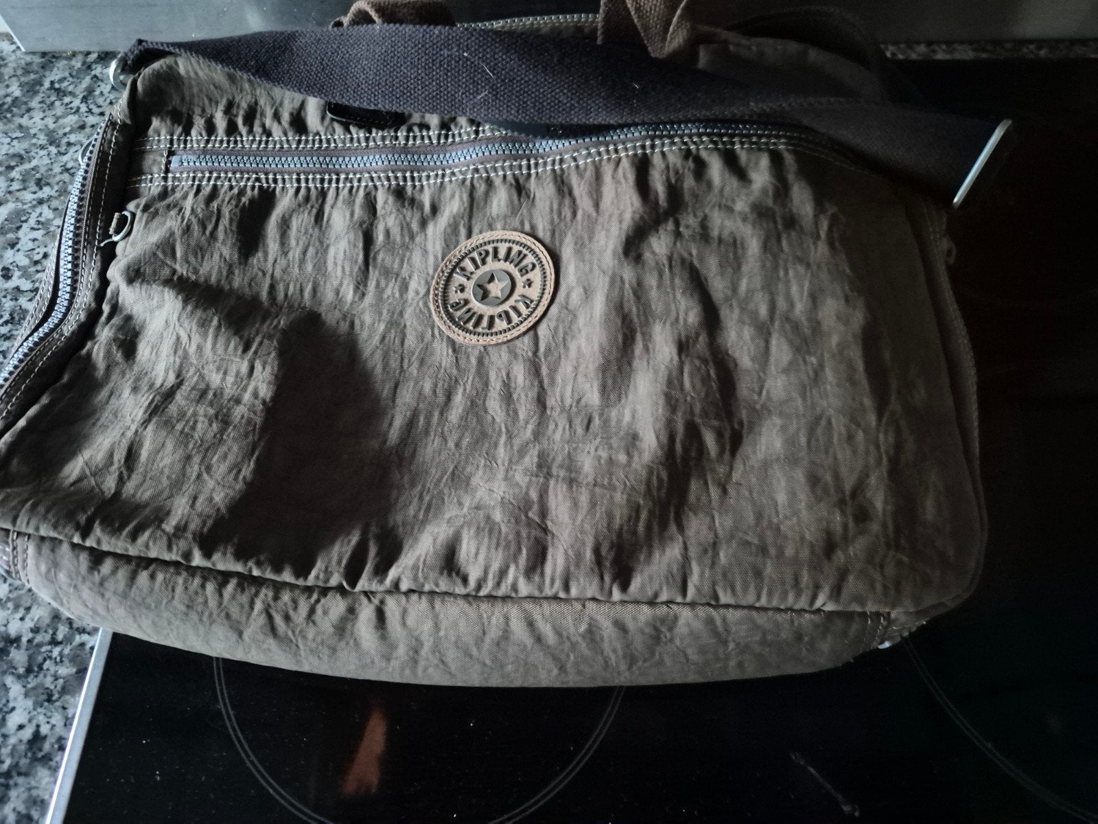 Kipling laptoptas- Bruin/ tope, Computers en Software, Ophalen of Verzenden, 17 inch of meer, Zo goed als nieuw, Kipling