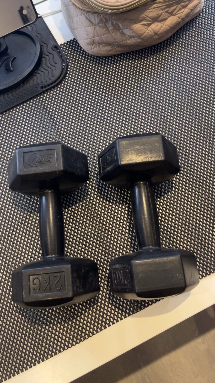 Foto 2 van Dumbbells 2KG - Ideaal voor thuistraining