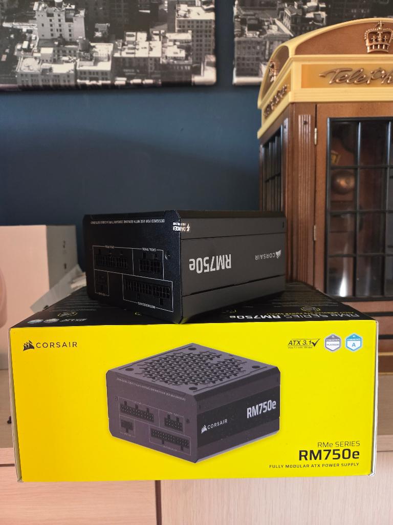 Corsair RM 750e modulaire voeding, Ophalen, Zo goed als nieuw