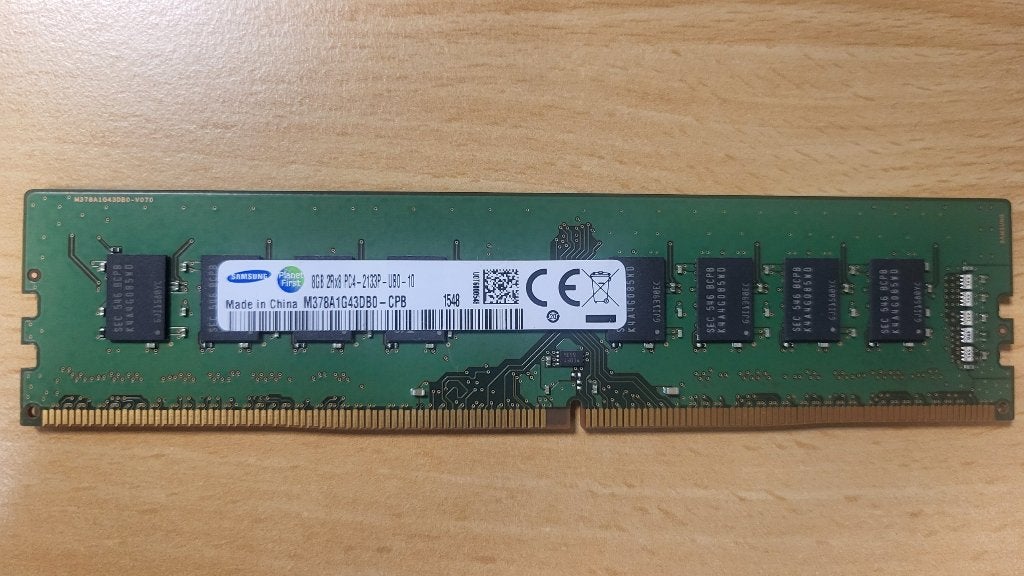 Samsung 8GB DDR4 2133MHz Desktop RAM PC4-2133P UDIMM, DDR4, 8 GB, Ophalen of Verzenden, Zo goed als nieuw
