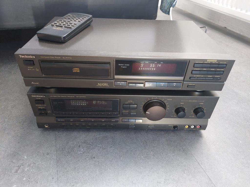 Technics receiver cd speler en afstandsbediening, Losse componenten, Zo goed als nieuw, Tuner of Radio, Ophalen