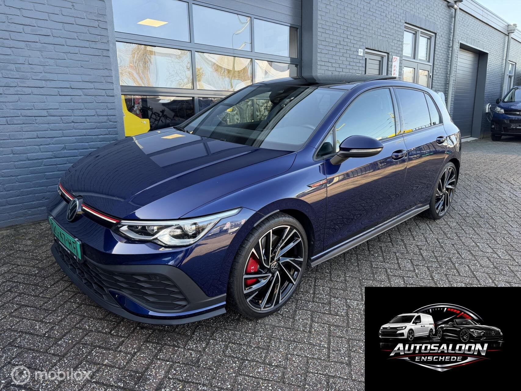 Volkswagen Golf 8 2.0 TSI GTI DSG Clubsport 300 PK Navi Pano, Dealer onderhouden, Stof, Gebruikt, Zwart