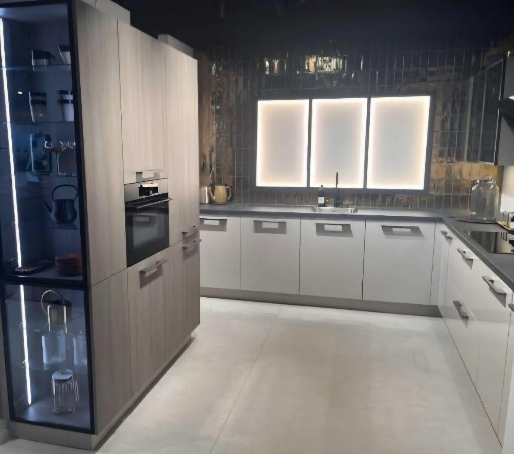 Nieuwe Bruynzeel "Gold" Showroomkeuken / ZEER Luxe / SALE, Overige kleuren, Hoekkeuken, Zo goed als nieuw, Kunststof
