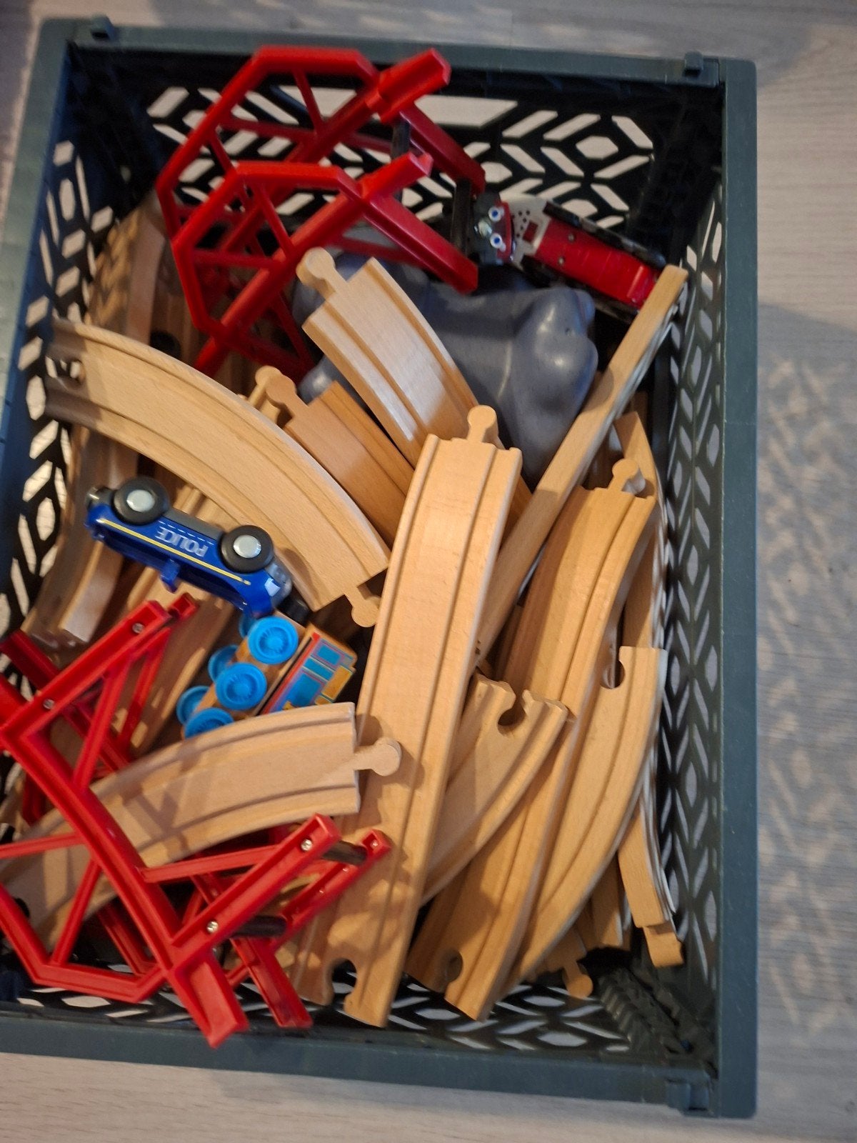 Houten treinbaan met accessoires, Ophalen of Verzenden, Gebruikt