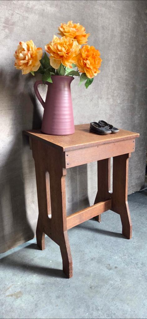 Lief brocante klein tafeltje burootje haltafeltje sidetable, Ophalen