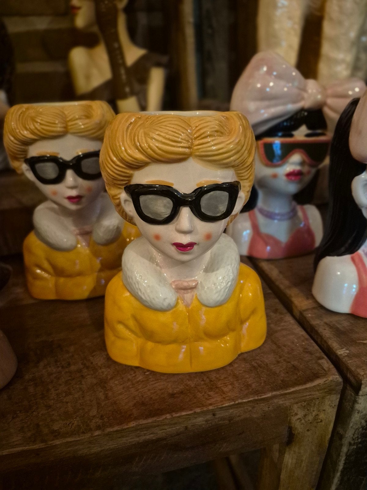 Decoratieve Bloempot Meisjeshoofd Geel Dolomiet, Overige stijlen, Onbekend, Nieuw, Ophalen of Verzenden