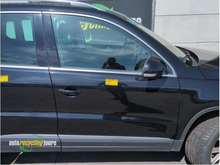 Portier 4Deurs rechts-voor van een Volkswagen Tiguan (LC9X), Gebruikt, -, -, -