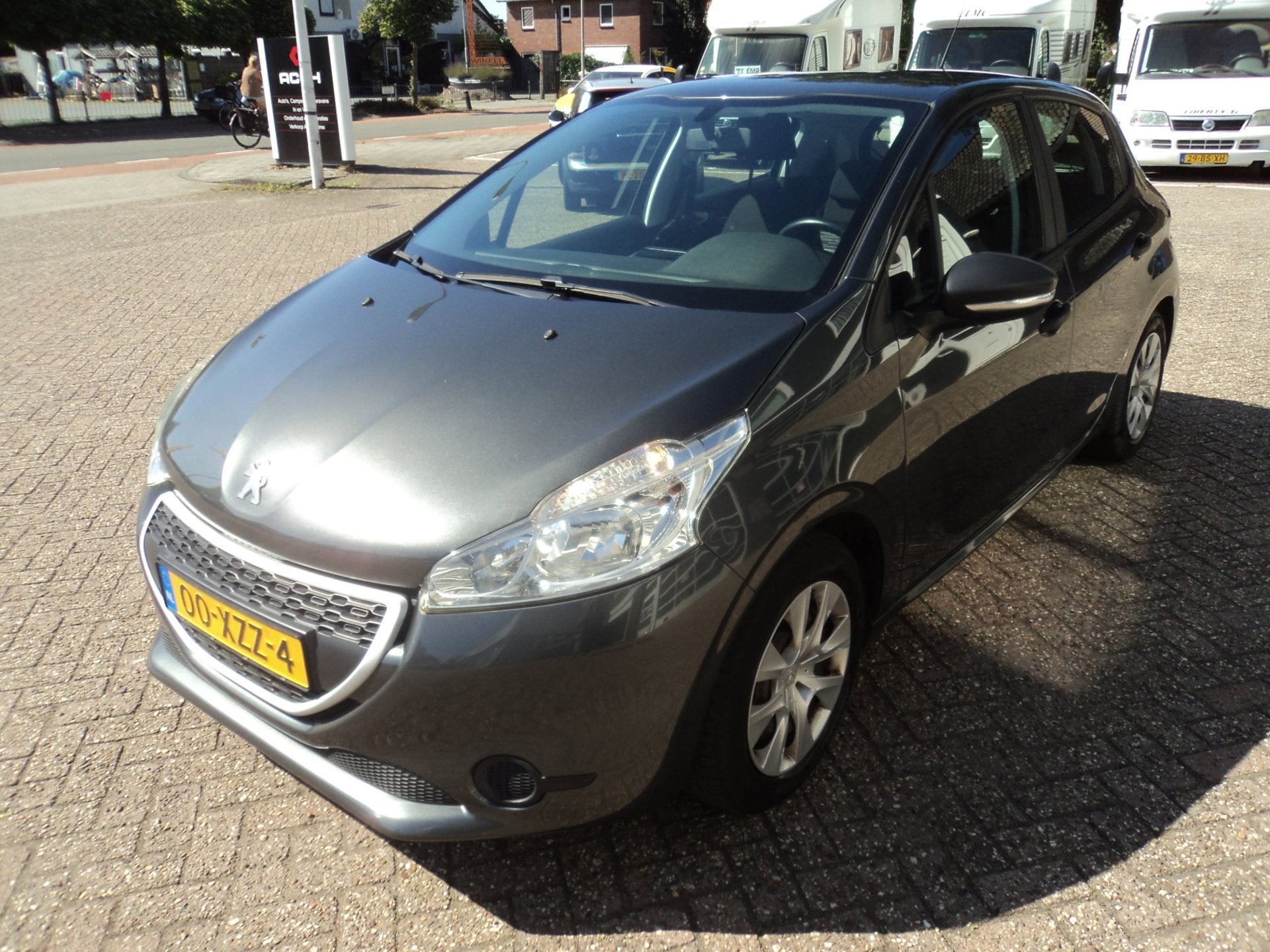 Peugeot 208 1.2 VTi Access Cruise Airco, Auto's, Peugeot, Voorwielaandrijving, Euro 5, Stof, Gebruikt