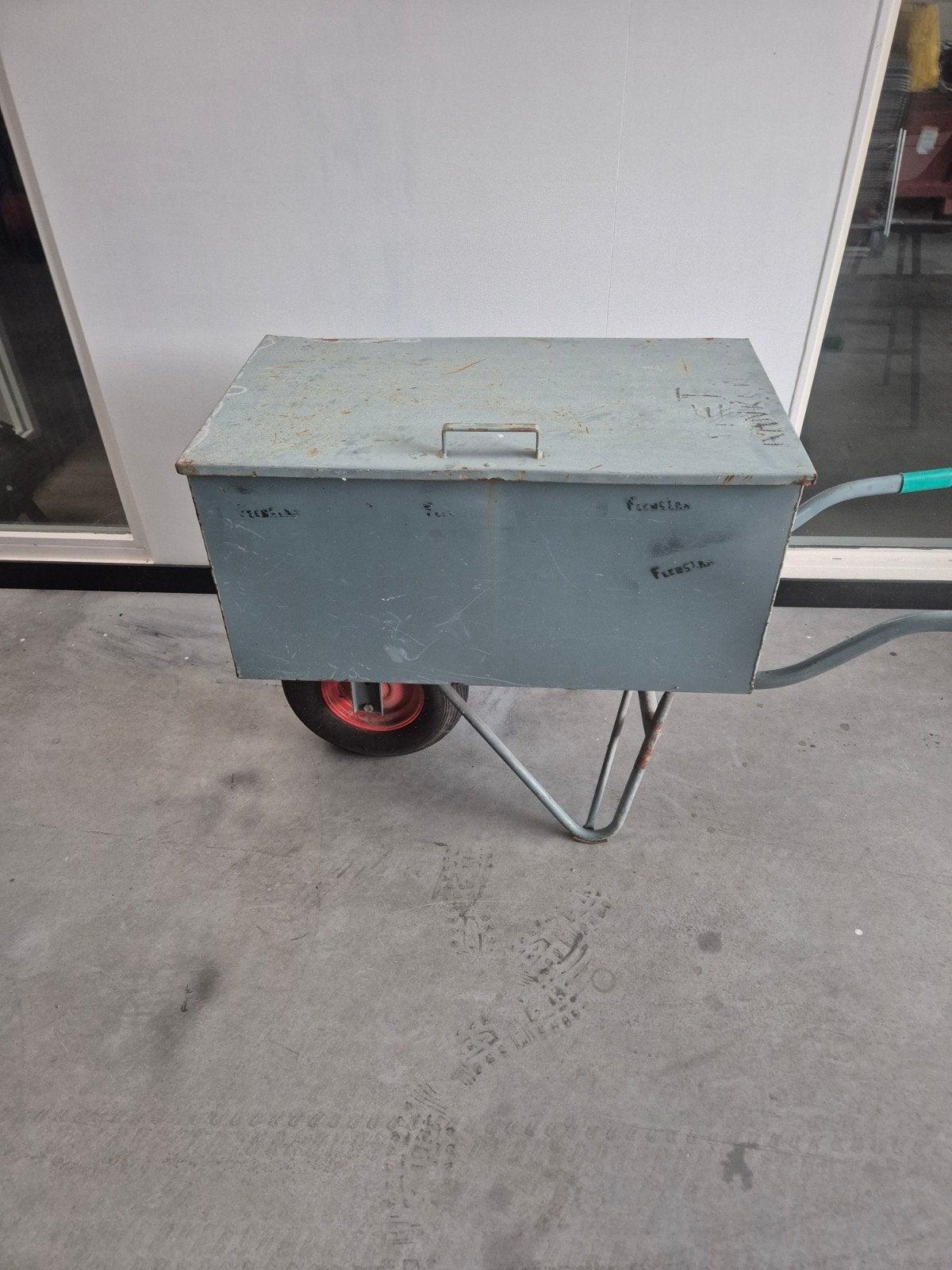 Gereedschapskruiwagen met opbergkist, Ophalen, Gebruikt