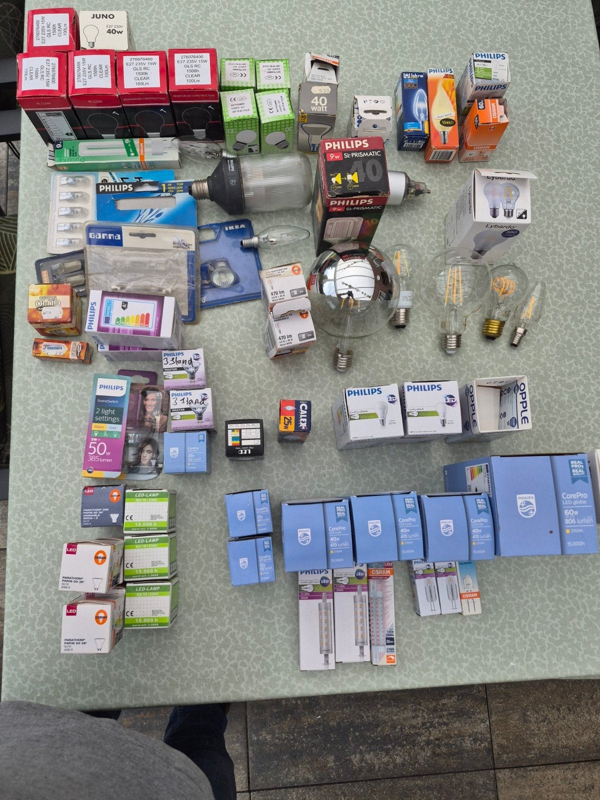 ca. 70 diverse lampen en LED-verlichting, Ophalen, Wit, Overige materialen, Philips