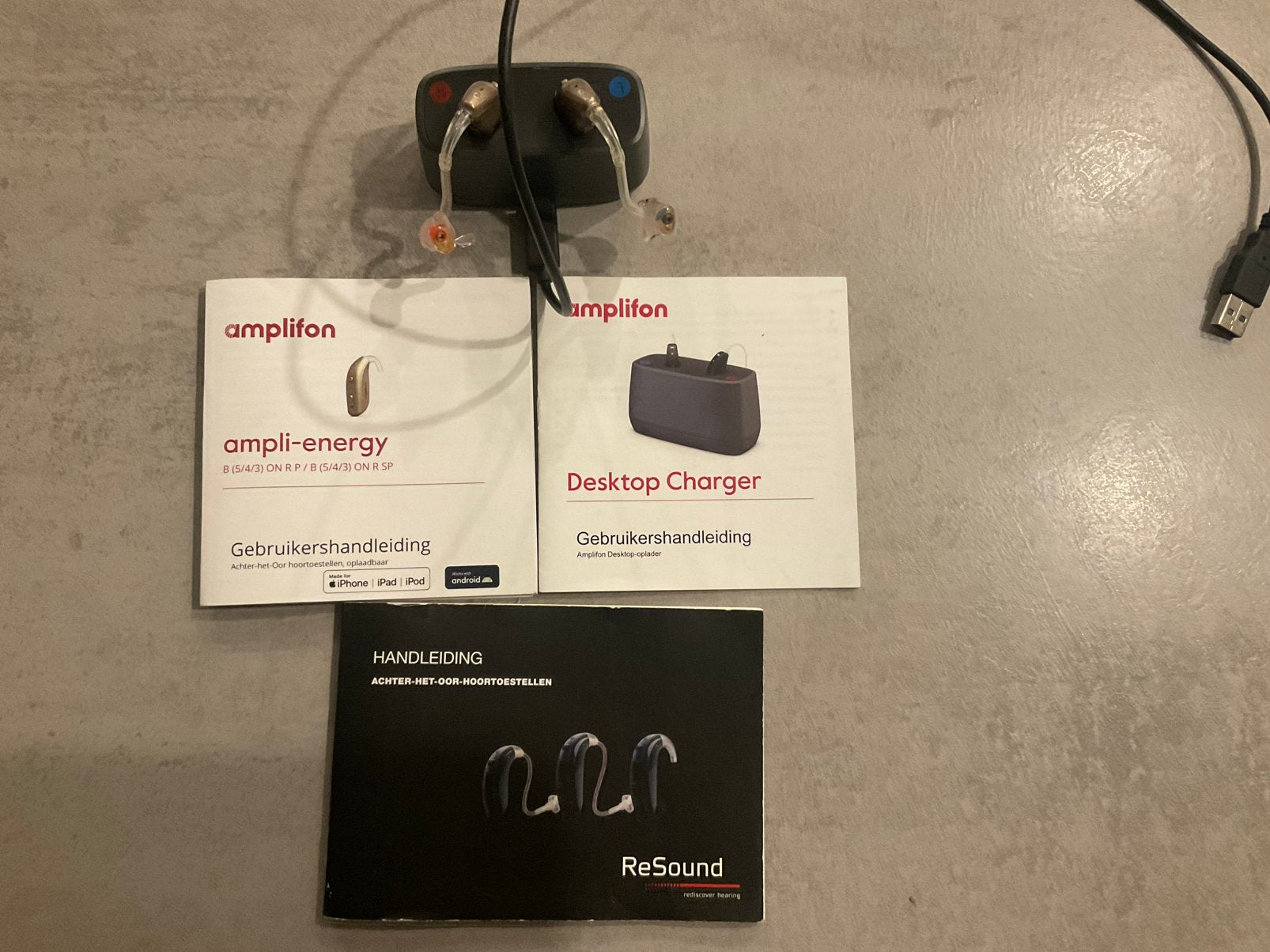 Hoortoestellen amplifon/incusief lader/handleiding/2023, Diversen, Verzenden, Gebruikt
