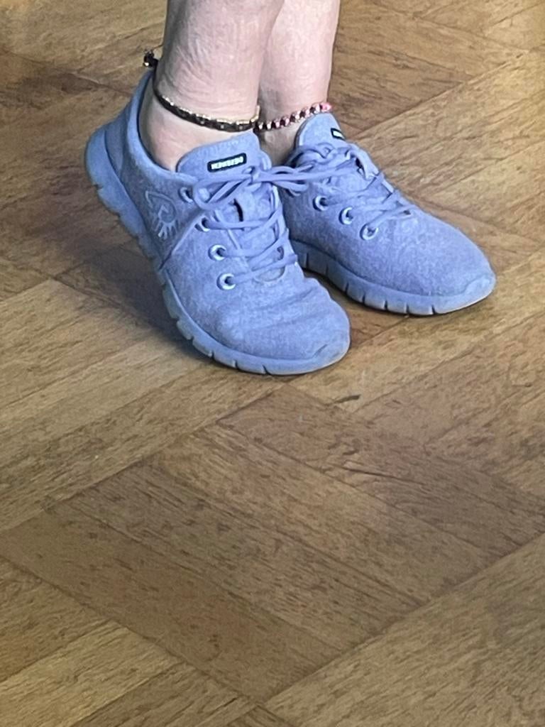 Giesswein Sneakers - Maat 40 Comfortabele Wollen Schoenen, Ophalen of Verzenden, Gedragen, Overige kleuren, Sneakers of Gympen