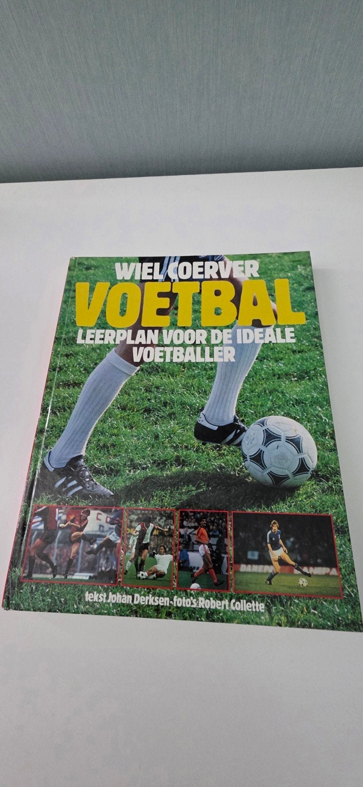 Wiel Coerver Voetbal: Leerplan voor de ideale voetballer, Ophalen of Verzenden, Gelezen, Wiel Coerver, Johan Derksen, Balsport