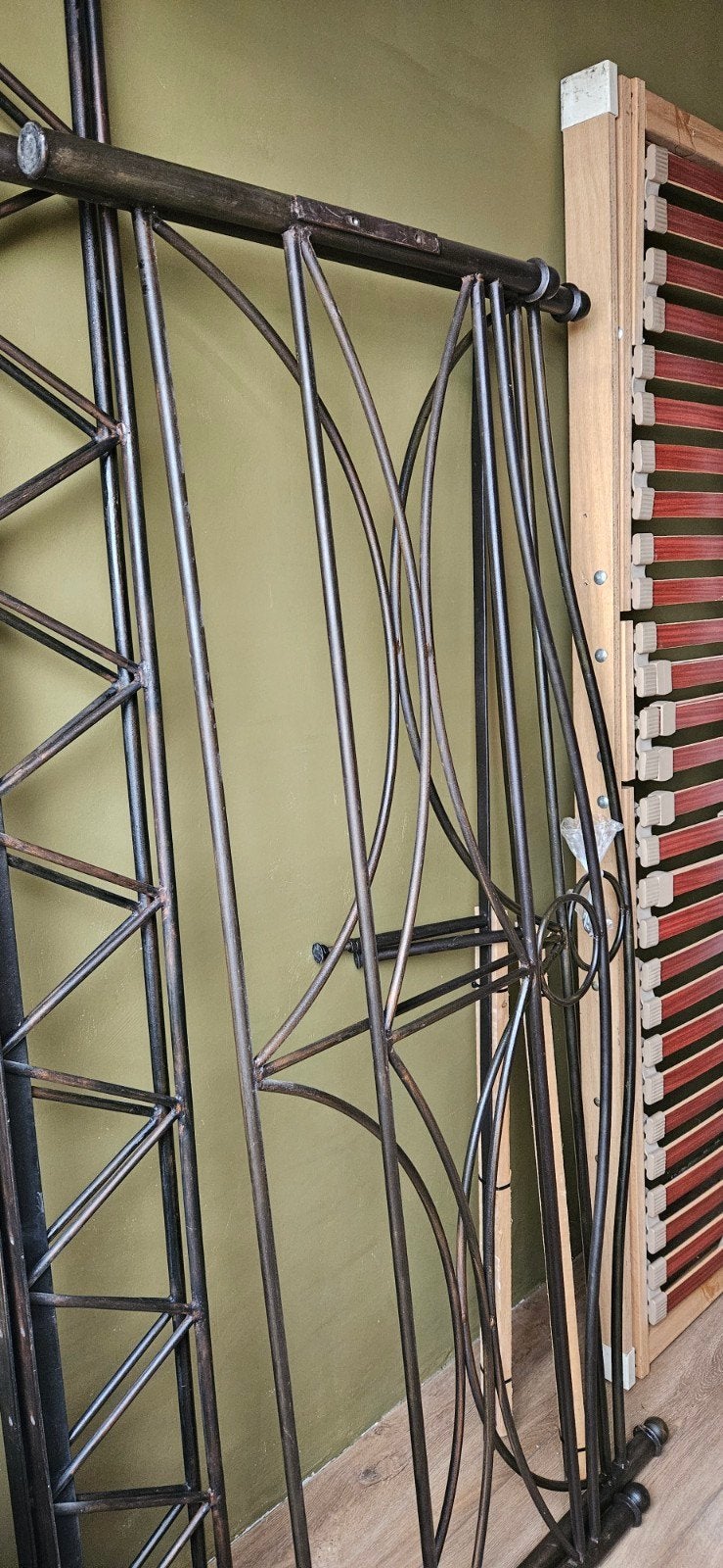 Tof smeedijzeren hemelbed 2 persoons 1.60 × 2.00, Ophalen, Rolsteiger of Kamersteiger, Minder dan 2 meter