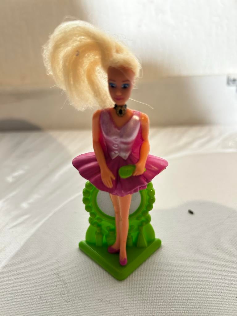 Kleine Barbie pop met roze jurk en spiegel 1995, Ophalen of Verzenden, Gebruikt, Barbie