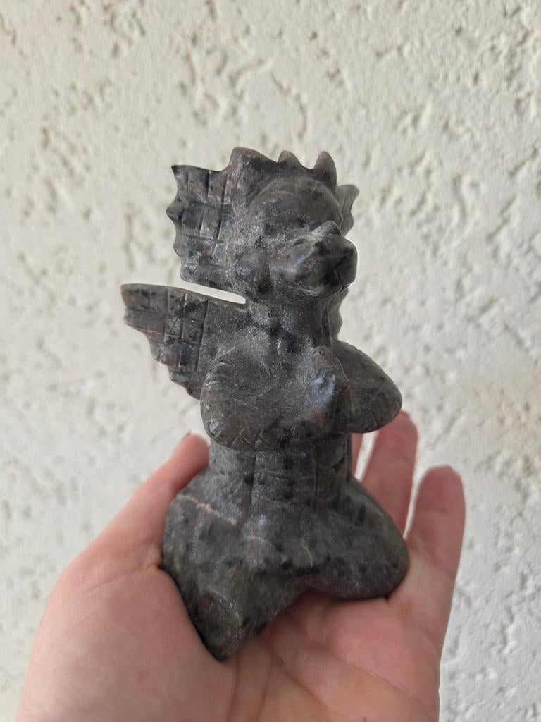 Yooperliet draakje UV reactief, Verzamelen, Mineralen en Fossielen, Ophalen of Verzenden