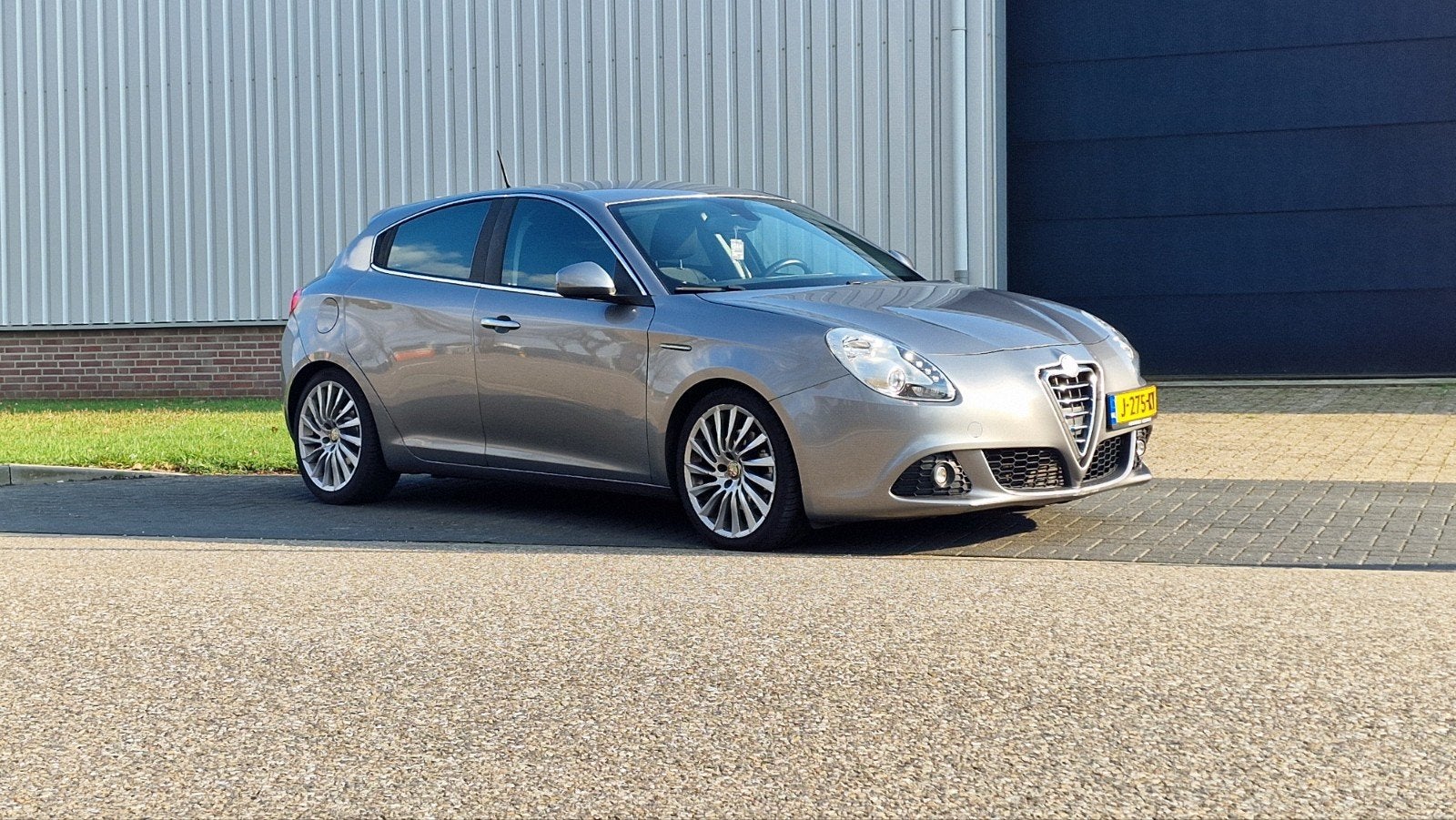Alfa Romeo Giulietta 2.0 Jtdm 125KW 2011 Grijs EXPORT, Euro 5, Stof, 1295 kg, 4 cilinders