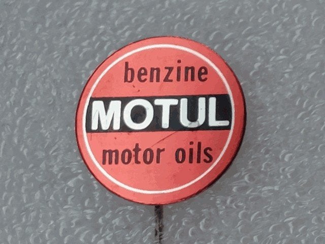 SP2122 Speldje Mutol benzine motor oils, Verzamelen, Ophalen of Verzenden, Gebruikt, Overige onderwerpen