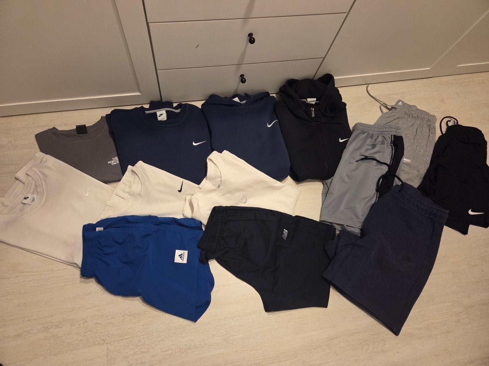 pakket merk sportkleding M 13stuks, Kleding | Heren, Ophalen of Verzenden, Maat 48/50 (M)