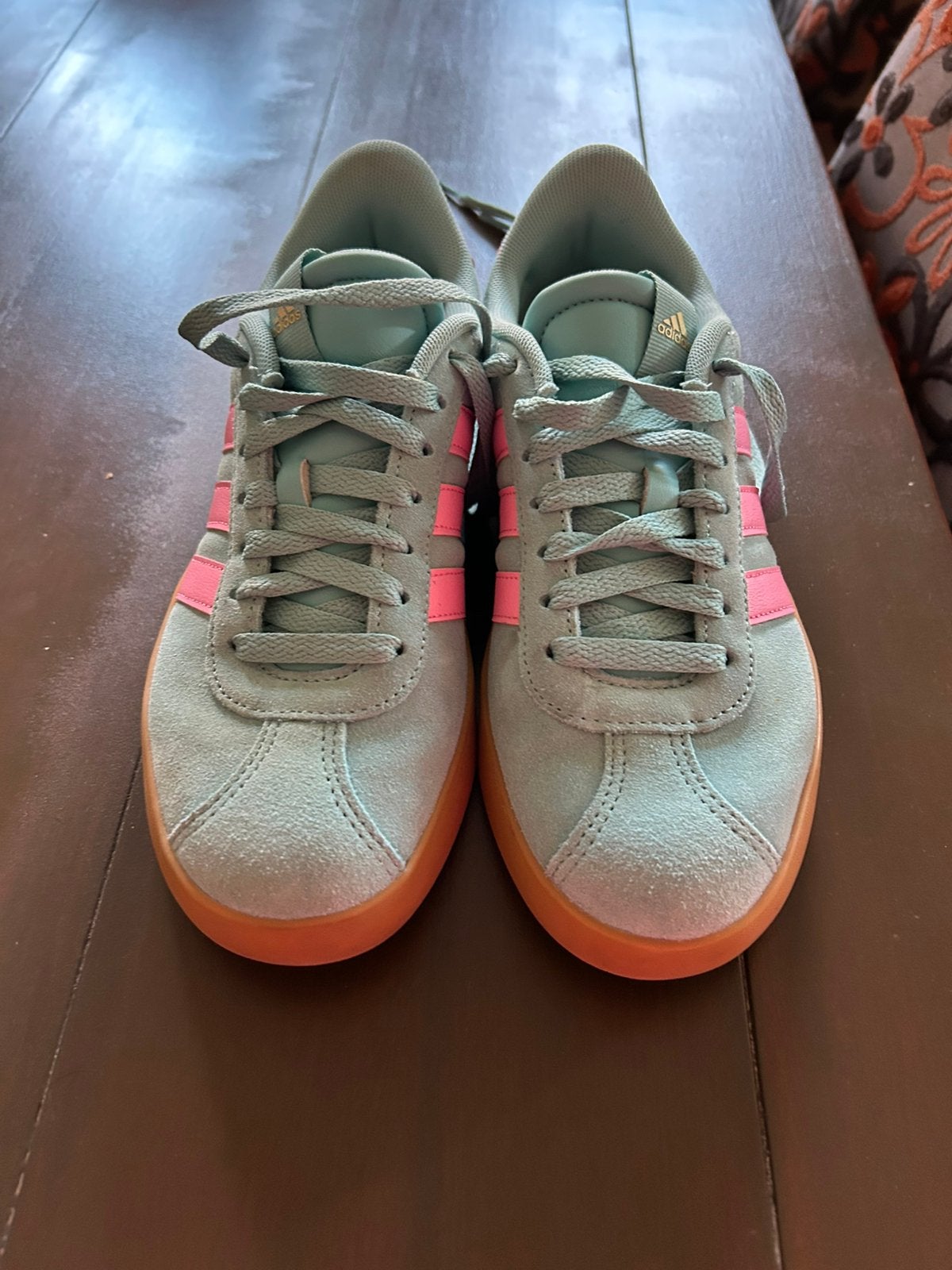Te koop Adidas schoenen, Ophalen, Blauw, Sneakers of Gympen, Zo goed als nieuw