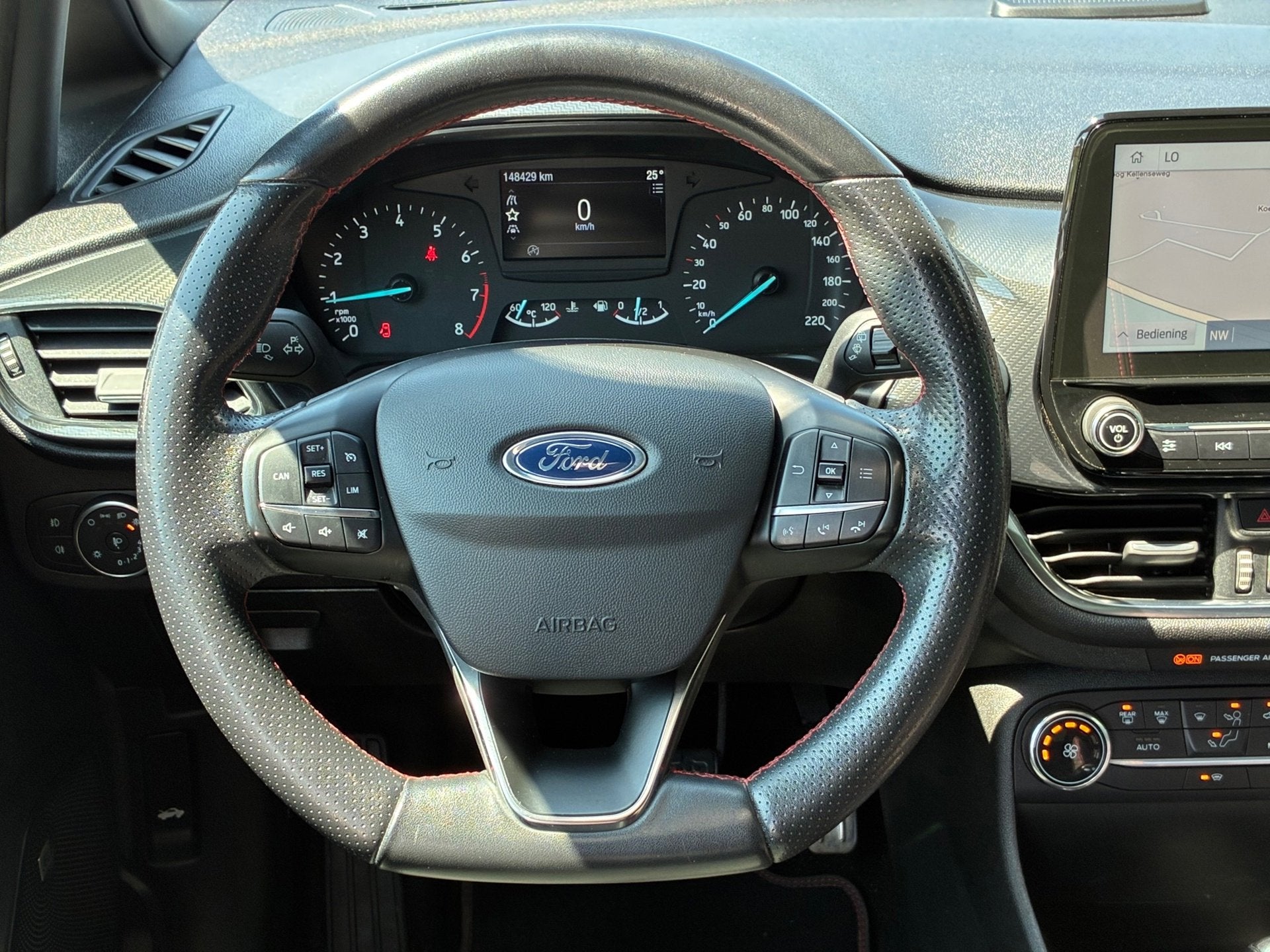 Ford Fiesta 1.0 EcoBoost ST-Line|Panoramadak|Navigatie|Cruis, Voorwielaandrijving, Gebruikt, Euro 6, Automatische klimaatregeling