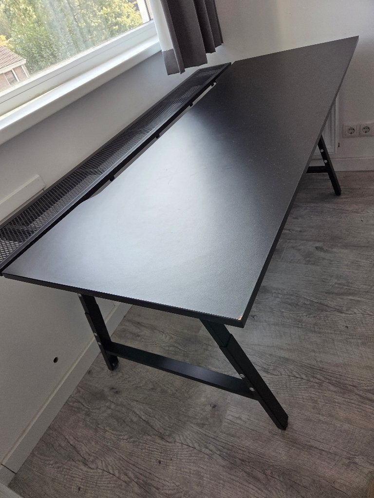 Zwart bureau IKEA, Ophalen, Zwart, In hoogte verstelbaar, Metaal
