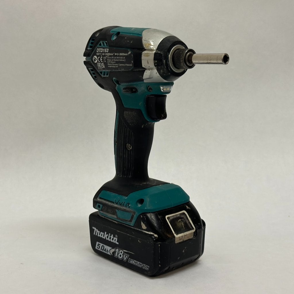 Makita DTD153 Slagschroevendraaier + 18v 5Ah Accu, Makita, Zo goed als nieuw, Support@makita.com, Makita Corporation, 3-11-8, Sumiyoshi-cho, 
Anjo, Aichi 446-8502
Japan