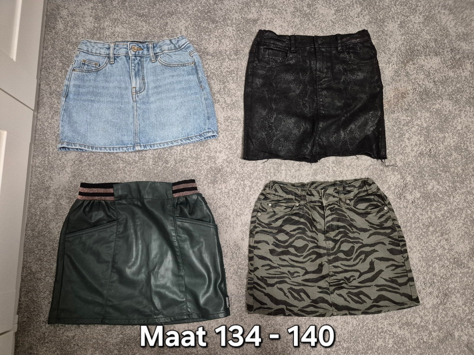 4 rokjes maat 134 - 140, Kinderen en Baby's, Meisje, Ophalen of Verzenden, Zo goed als nieuw, Jurk of Rok