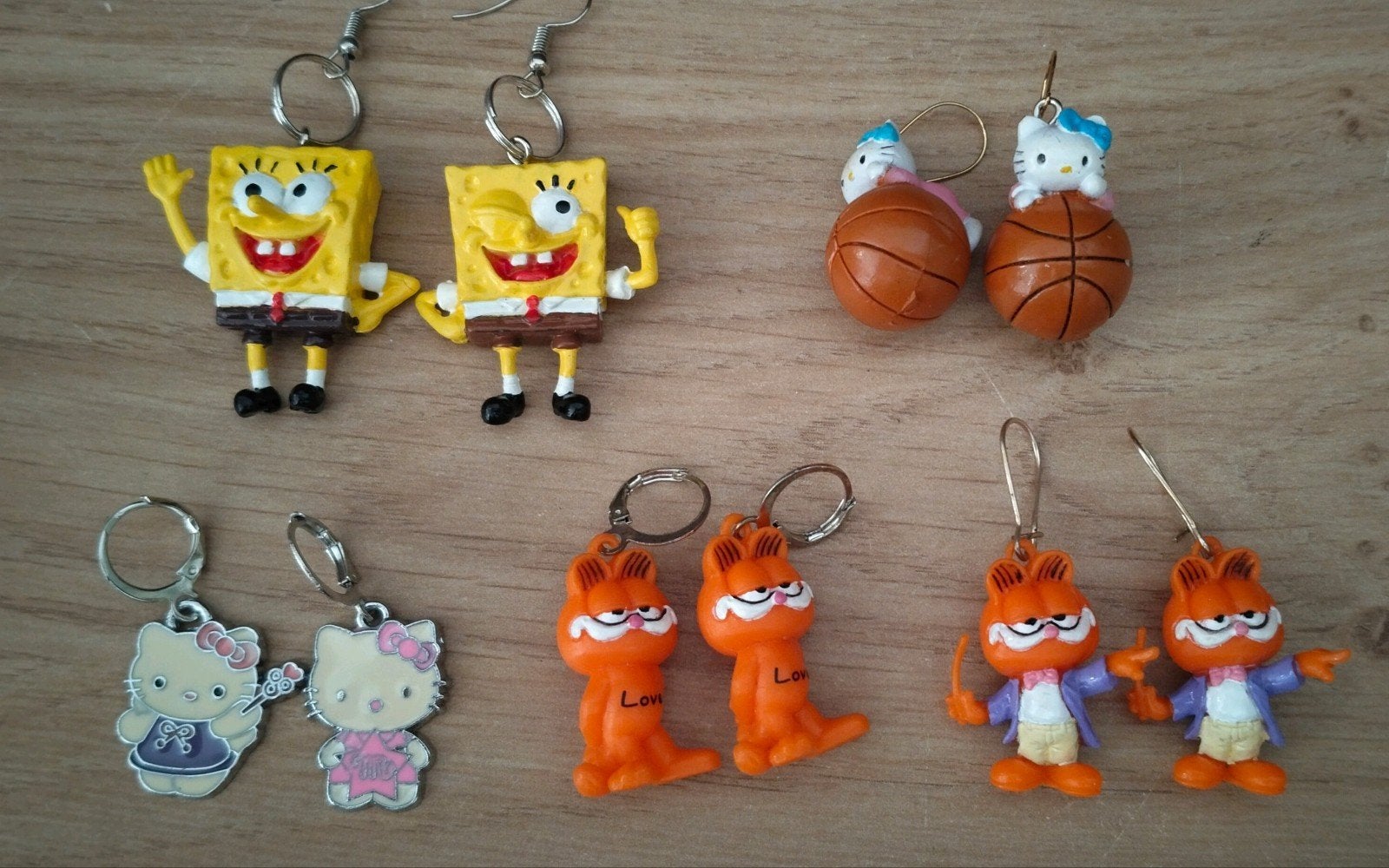 Leuke en unieke oorbellen Garfield-Spons Bob-Hello Kitty-, Overige materialen, Hangers, Overige kleuren, Verzenden