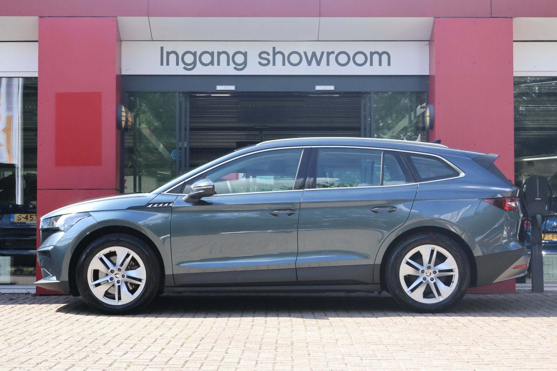 Skoda Enyaq iV 80 | Origineel NL | SoH 89% | Camera | Standk, Achterwielaandrijving, Gebruikt, Zwart, Leder en Stof