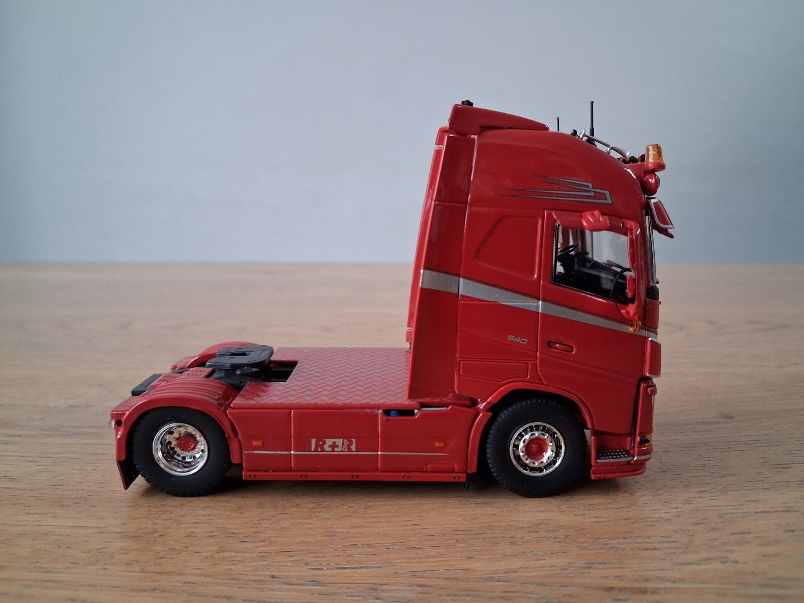 Tekno Volvo FH4 trekker R+R, Hobby en Vrije tijd, Modelauto's | 1:50, Ophalen of Verzenden, Zo goed als nieuw, Bus of Vrachtwagen