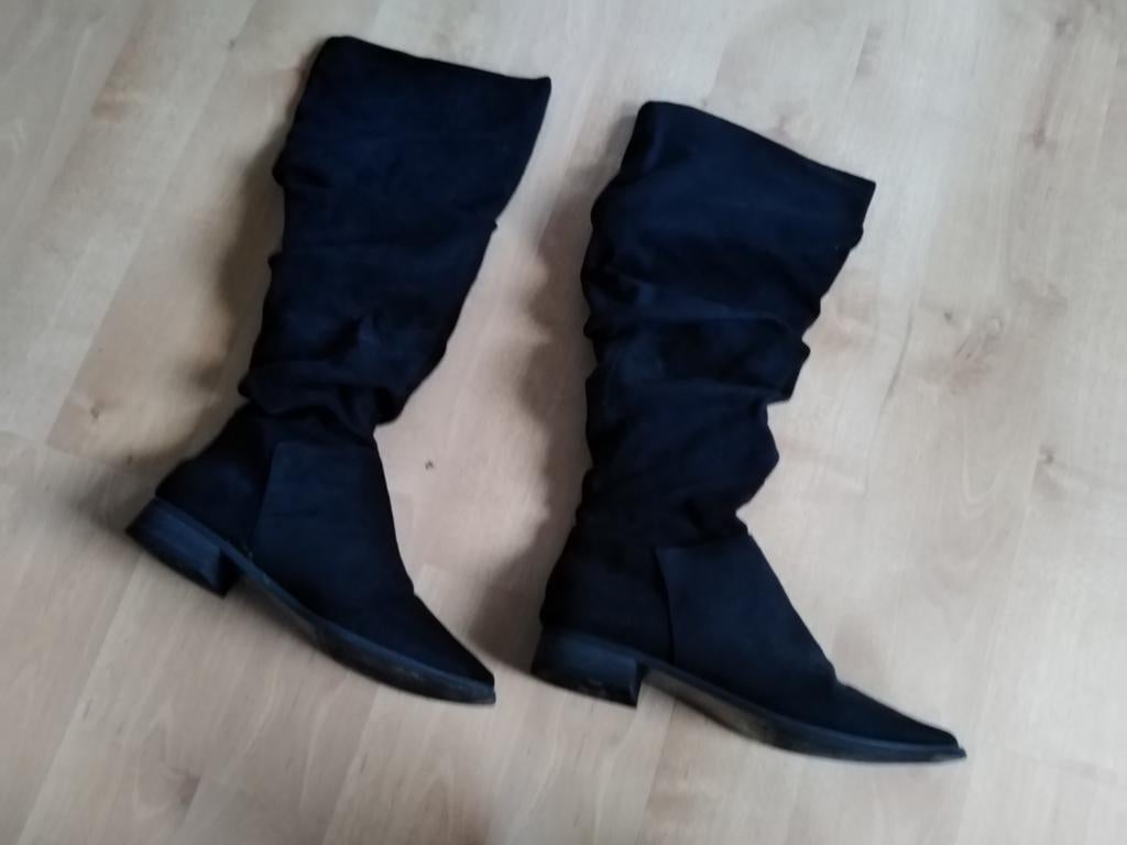 Zwarte laarzen, Hoge laarzen, Zwart, Ophalen of Verzenden, Zo goed als nieuw
