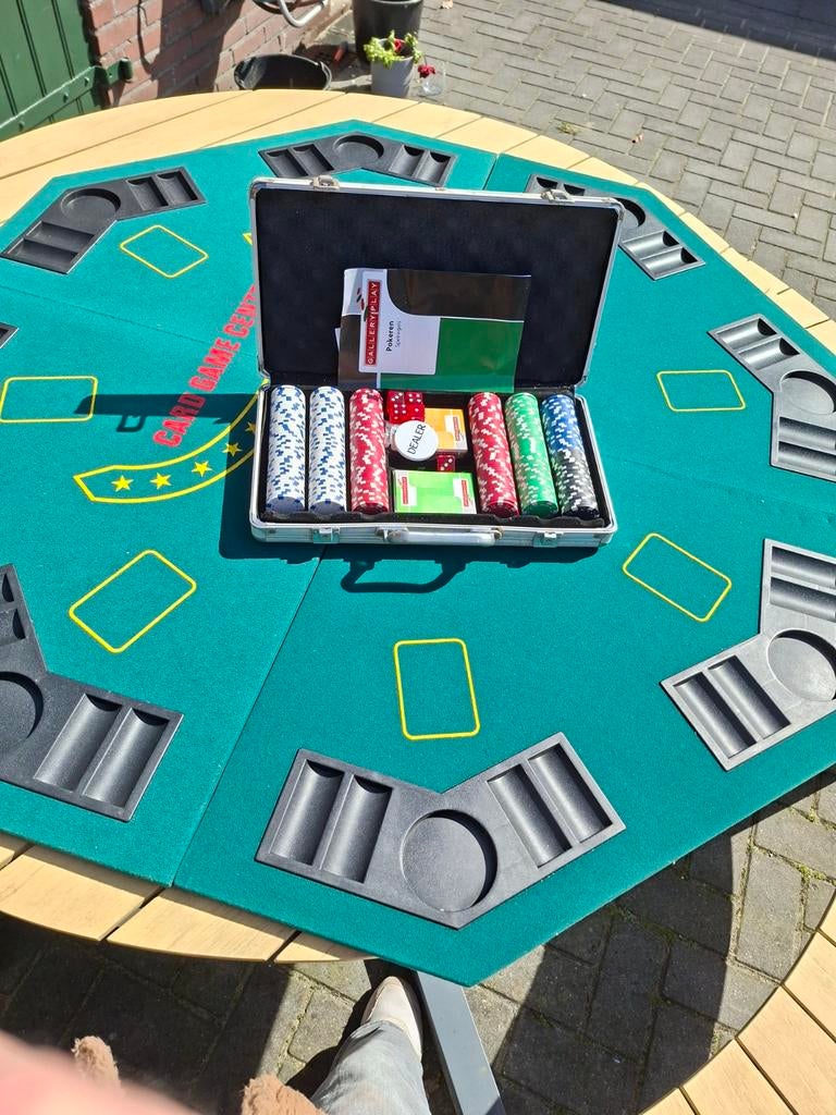 Pokertafel met complete kofferset fiches, Hobby en Vrije tijd, Gezelschapsspellen | Overige, Vijf spelers of meer, Ophalen, Zo goed als nieuw