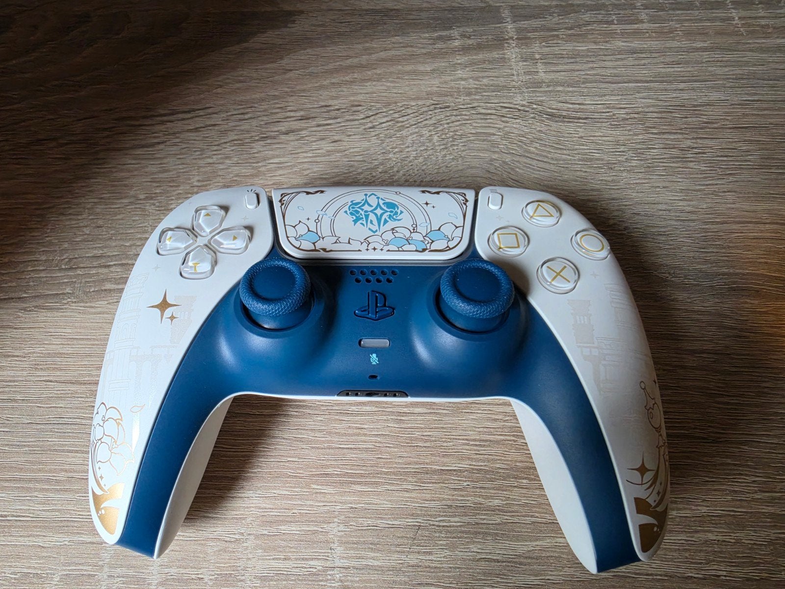 Limited Edition Genshin Impact DualSense Controller PS5, Spelcomputers en Games, Spelcomputers | Sony PlayStation Consoles | Accessoires