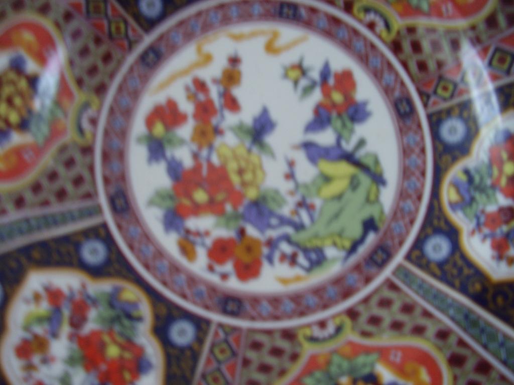 schaal paauw bord aardewerk kunst china schotel decoratie, Schaal, Rond, Ophalen of Verzenden, Zo goed als nieuw