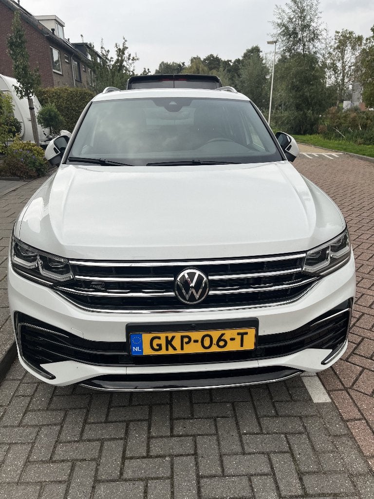 Te Koop Volkswagen Tiguan 1.5 TSI 150pk 2023 Wit, Auto's, 4 cilinders, Parkeerassistent, Leder en Stof, Particulier