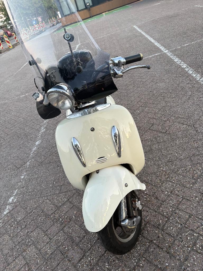 nette retro scooter, Fietsen en Brommers, Snorfietsen en Snorscooters, Gebruikt, Benzine, Ophalen, Overige merken