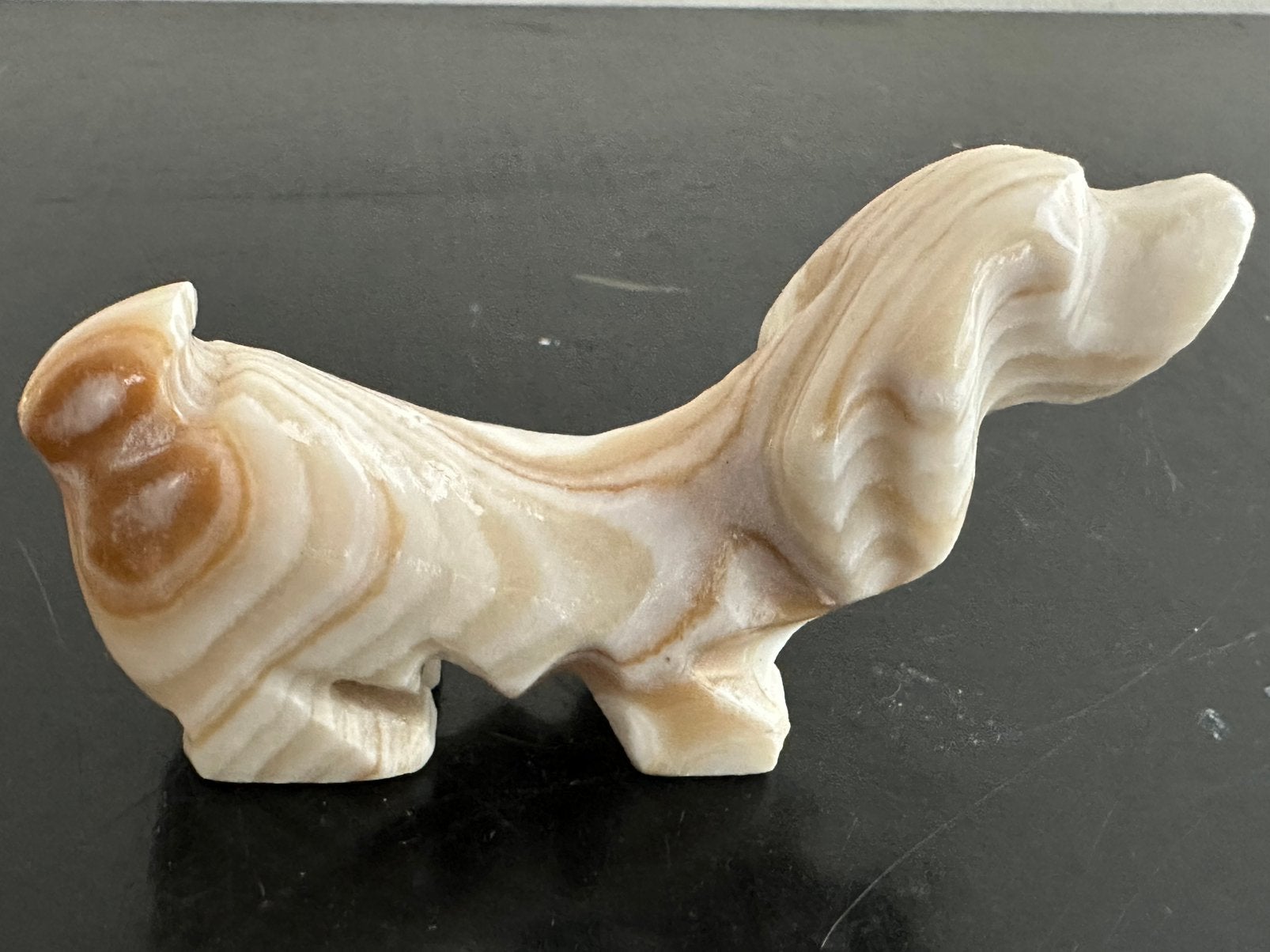 Marmer vintage Hond beeldje Teckel / Basset, Ophalen of Verzenden, Gebruikt