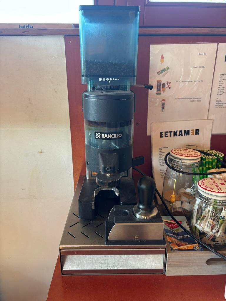 Rancilio Koffiemolen met tamper en uitklopbak, Witgoed en Apparatuur, Koffiezetapparaten, Ophalen, Gebruikt, 10 kopjes of meer