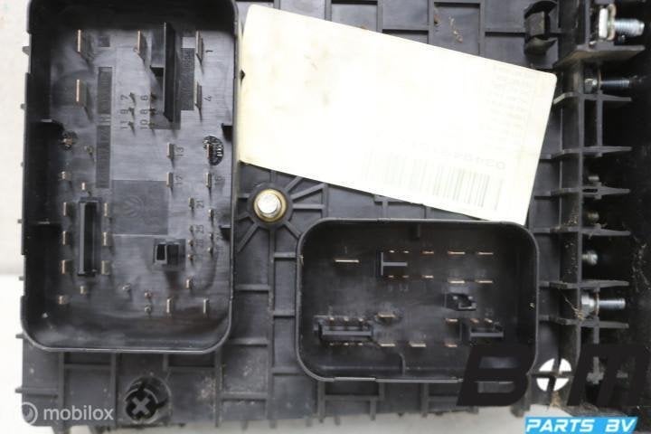 Zekeringkast VW Touran 1T 1K0937124H, Gebruikt