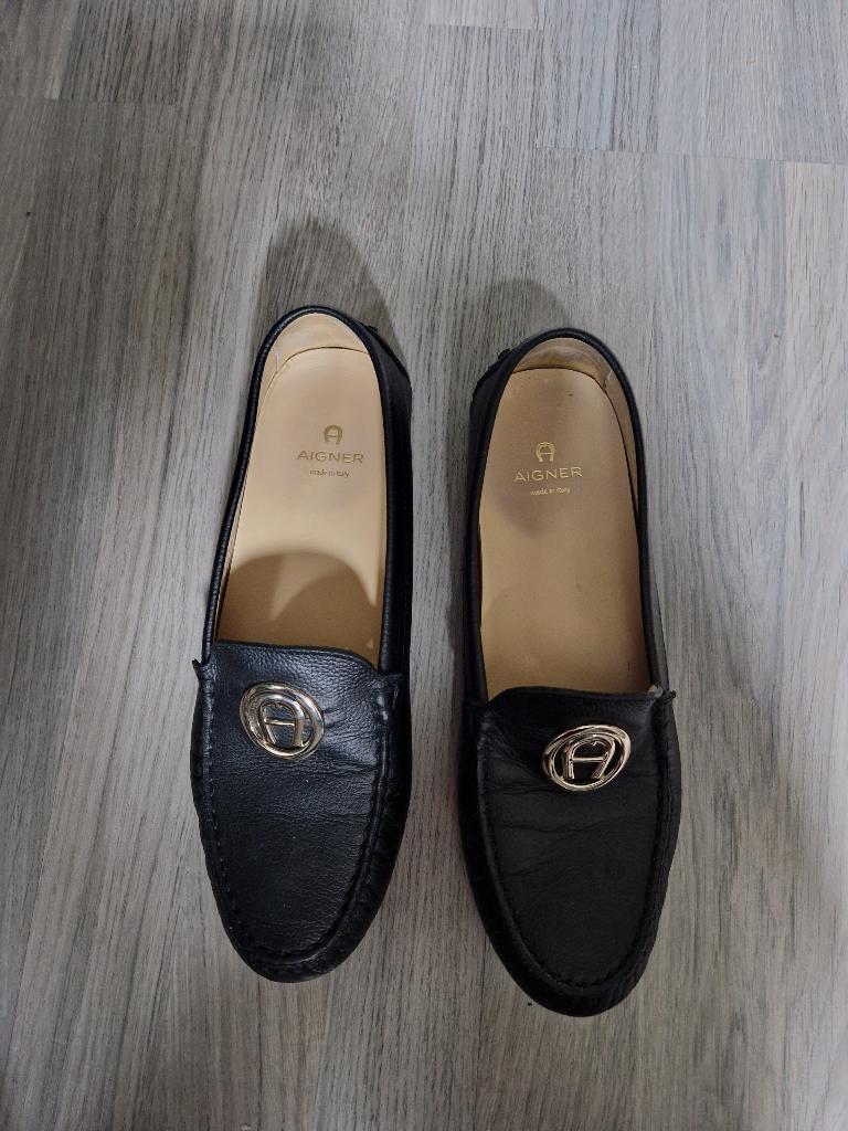 Aigner loafers mt 40 (valt als 39), Zwart, Aigner, Ophalen of Verzenden, Zo goed als nieuw