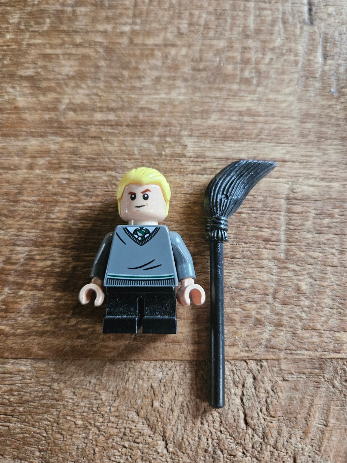 LEGO Draco Malfoy met Slytherin Trui en Bezem, Verzenden, Zo goed als nieuw, Overige merken